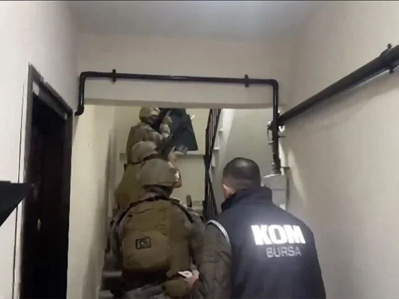  "MAHZEN-32" Operasyonlarıyla Elebaşılığını Hakkı Saral'ın Yaptığı Organize Suç Örgütü Çökertildi