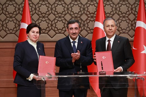 Bakanlığımız ile Kamu Görevlileri Etik Kurulu Arasında Etik Eğitimi ve Etik Eğiticisi Yetiştirilmesi İş Birliği Protokolü İmzalandı.