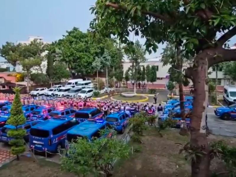 İçişleri Bakanımız Sayın Ali Yerlikaya: 12 İlde 12 Ayrı Dolandırıcı Organize Suç Örgütüne Yönelik 230 Şüpheliyi Yakaladık