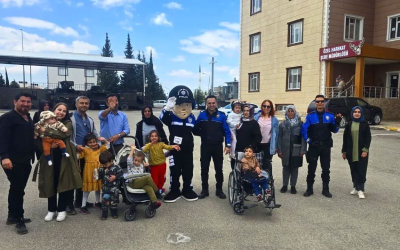 Minik Öğrencilere Polis Mesleği Tanıtıldı