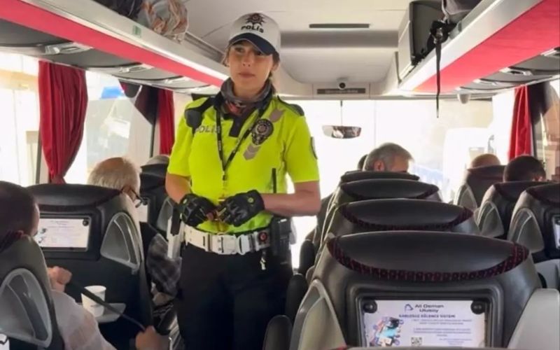 Denizli Emniyet Müdürlüğü’nden Bekilli’de Minik Öğrencilere Trafik Eğitimi Verildi