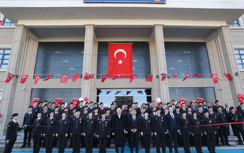 Cumhurbaşkanımız Sn. Erdoğan'ın Riyasetinde Bakanımız Sn. Soylu'nun Katılımıyla İl Jandarma Komutanlığı Hizmet Binasının Açılışı Gerçekleştirildi
