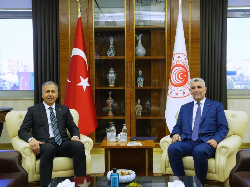 İçişleri Bakanımız Sayın Ali Yerlikaya, Ticaret Bakanı Sayın Prof. Dr. Ömer Bolat'ı Makamında Ziyaret Etti