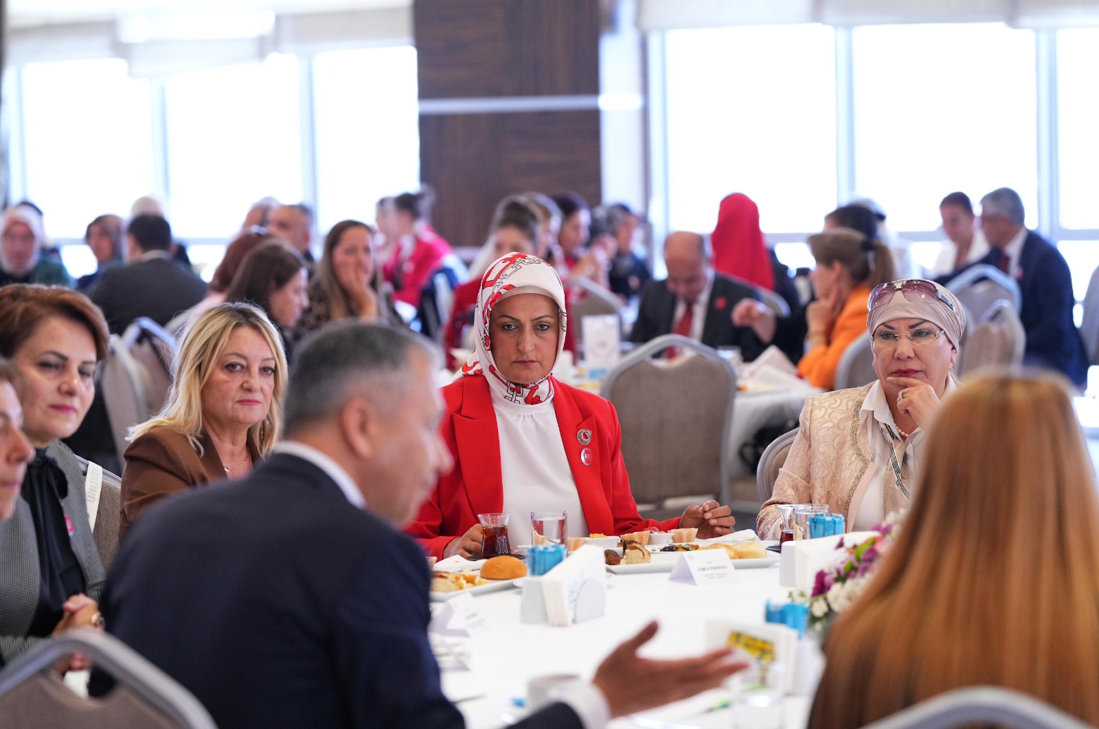 İçişleri Bakanı Ali Yerlikaya, Cumhuriyetimizin 100. Yılında Yüz Kadın Muhtarla Buluşma Programına Katıldı