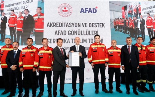Bakanımız Sn. Süleyman Soylu İstanbul'da Akreditasyon ve Destek AFAD Gönüllüleri Sertifika Teslim Töreni'ne katıldı.