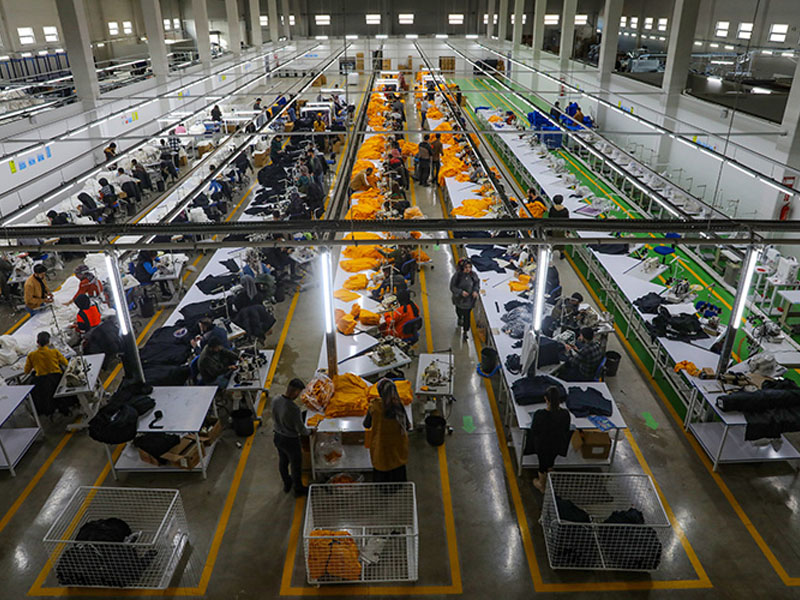 Van'da İstihdama Katkı Sağlayacak Tekstil Fabrikalarında Üretim Heyecanı Yaşanıyor