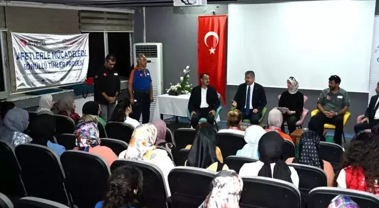 Gençlere Afet Eğitimi Verildi