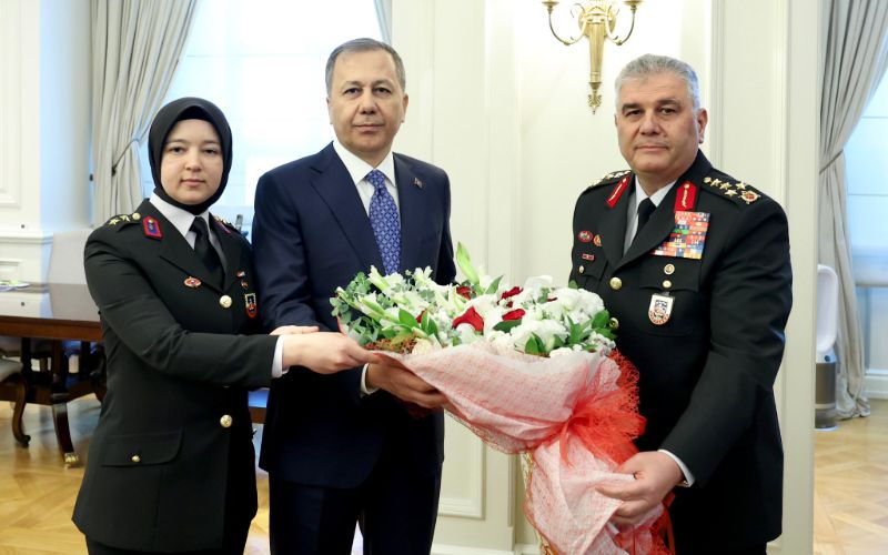 İçişleri Bakanımız Sayın Ali Yerlikaya Jandarma Teşkilatımızın 186. kuruluş yıl dönümünde, Jandarma Genel Komutanı Orgeneral Sayın Ali Çardakcı ve beraberindeki heyeti kabul etti.