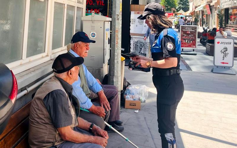Nevşehir'de Toplum Destekli Polis Ekipleri Vatandaşı Bilgilendirdi